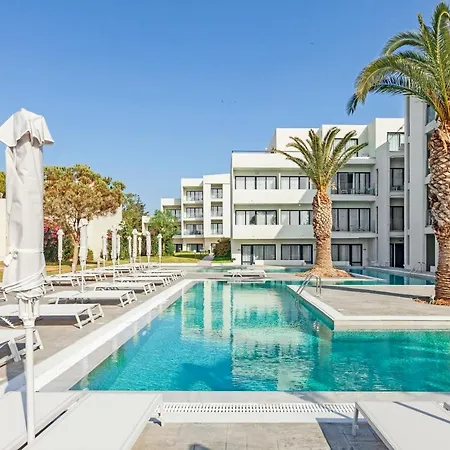 Blue Sea Village 4*